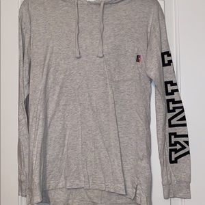 Pink brand shirt size xs but this shirt fits like a small.